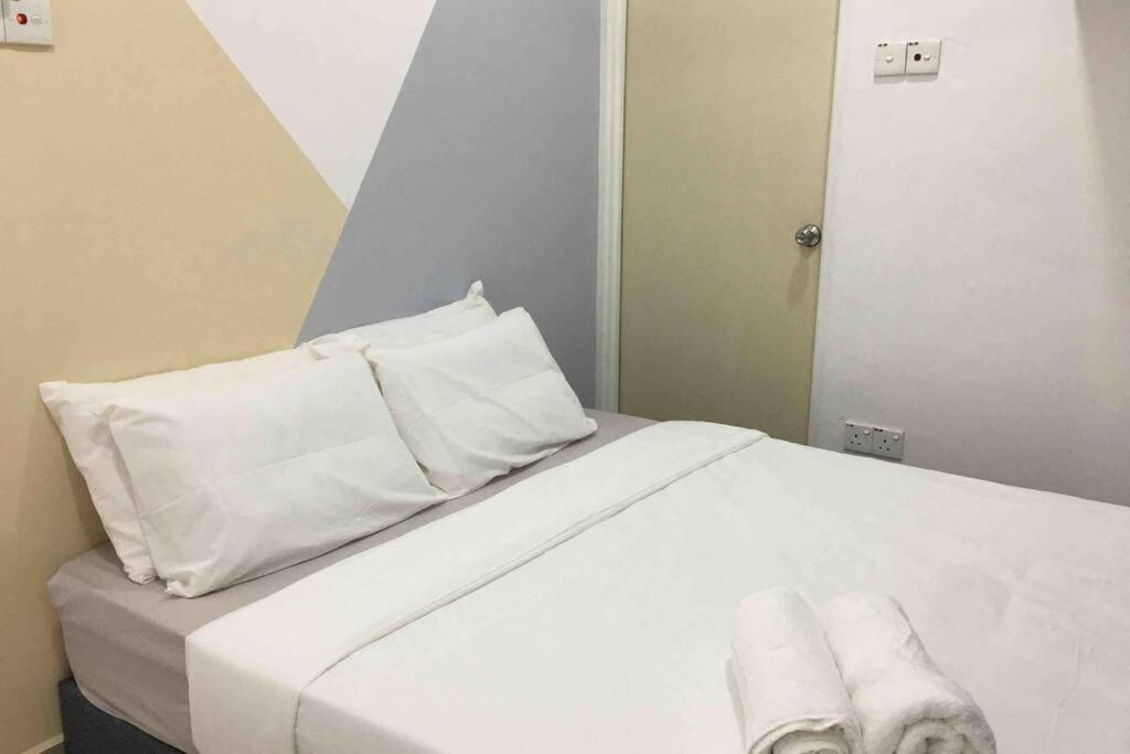 22Pax :Taman Pelangi Party House Nearby Midvelly Villa Johor Bahru Ngoại thất bức ảnh