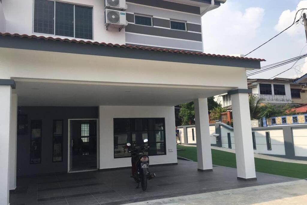 22Pax :Taman Pelangi Party House Nearby Midvelly Villa Johor Bahru Ngoại thất bức ảnh