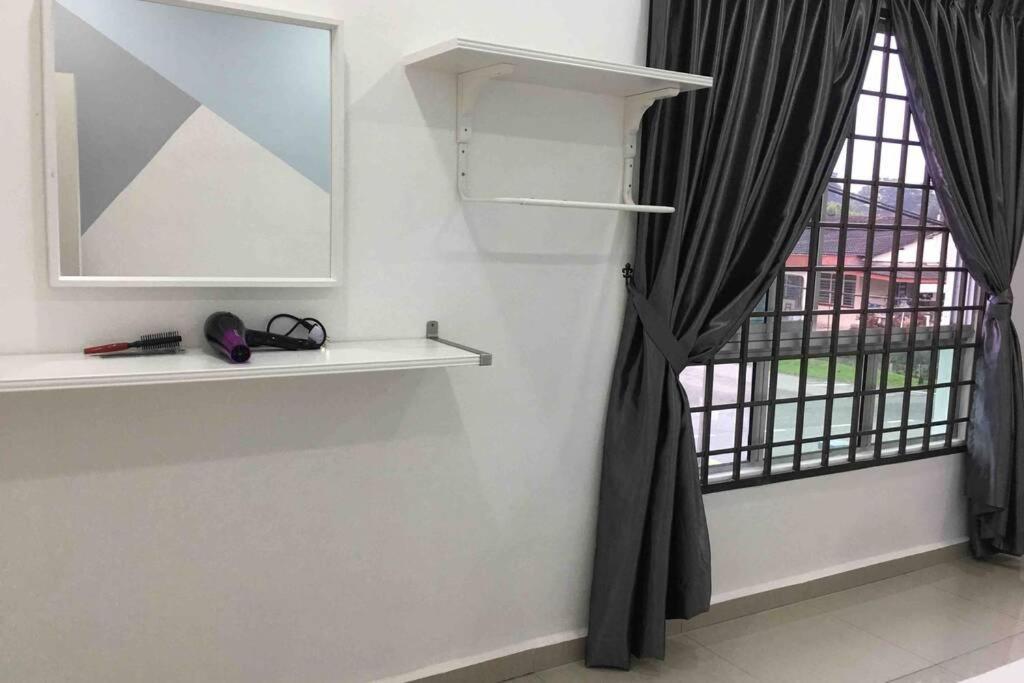 22Pax :Taman Pelangi Party House Nearby Midvelly Villa Johor Bahru Ngoại thất bức ảnh